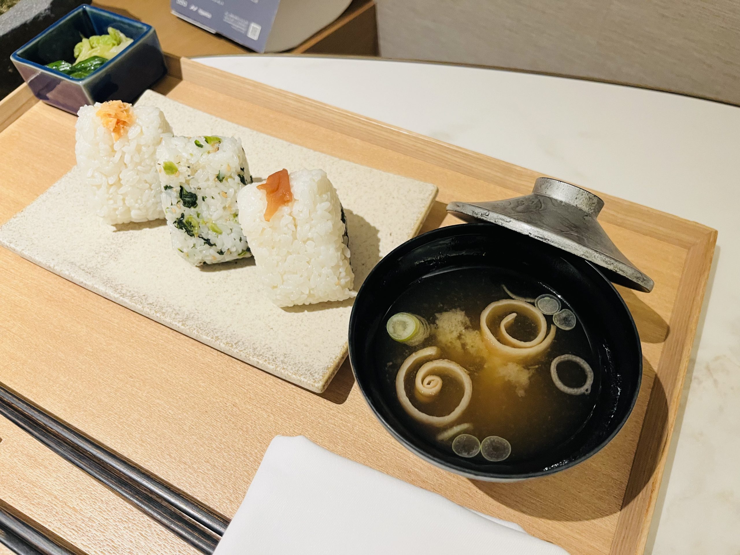 横浜 おこもり ホテル ウェスティン ブログ ホカンス クラブコーナー キング ルームサービス おにぎり